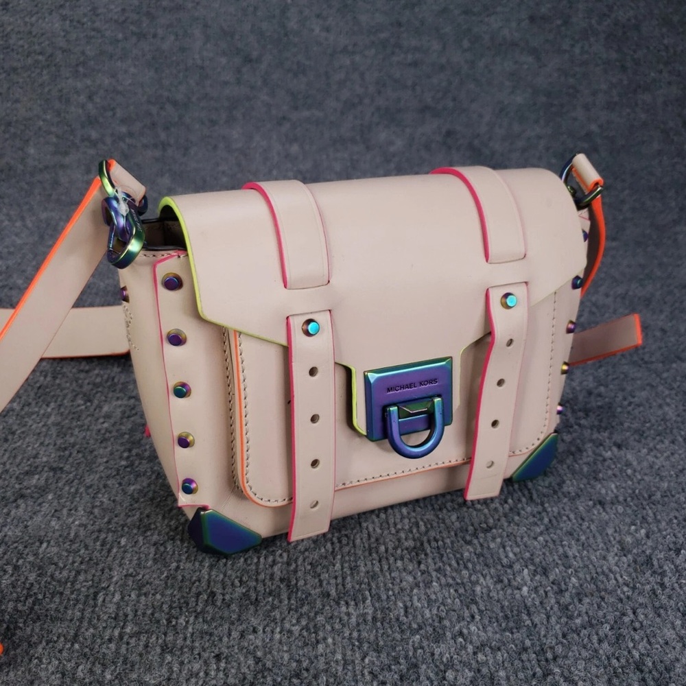 Michael Kors Studded Oil Slick Manhattan Small Soft Pink Contrast Multi Trim Bag